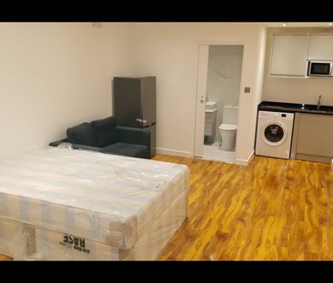 Studio Flat, Watford Way, NW4 - Photo 2