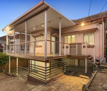 Stunning Character Qlder with City Views + the option of Home Offic... - Photo 6