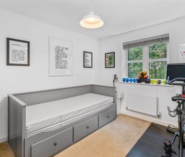 4 bedroom detached house to rent - Photo 5