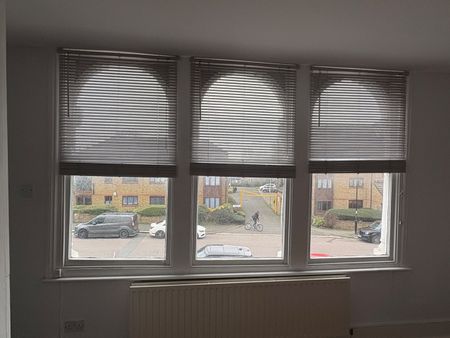 2 Bed Flat, Champion Road, SE26 - Photo 2