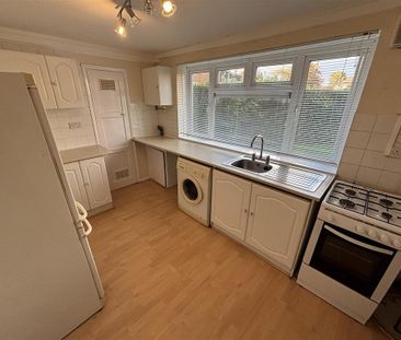 2 bedroom ground floor flat to rent - Photo 1
