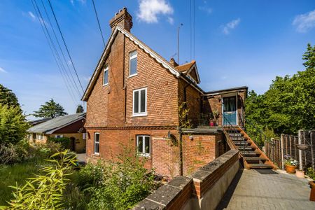 3 bedroom maisonette to rent - Photo 4