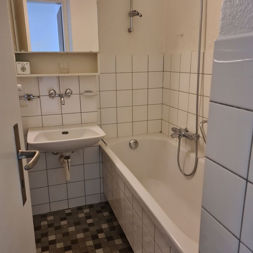 Charmante Erdgeschosswohnung in Zürich-Altstetten befristet bis 30.09.2027! - Photo 1