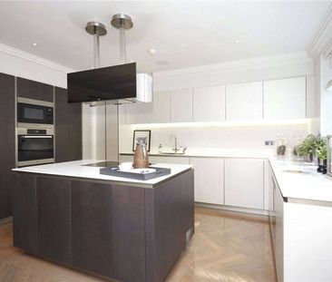 Oxshott Lodge is a luxury development of ten apartments with this s... - Photo 5