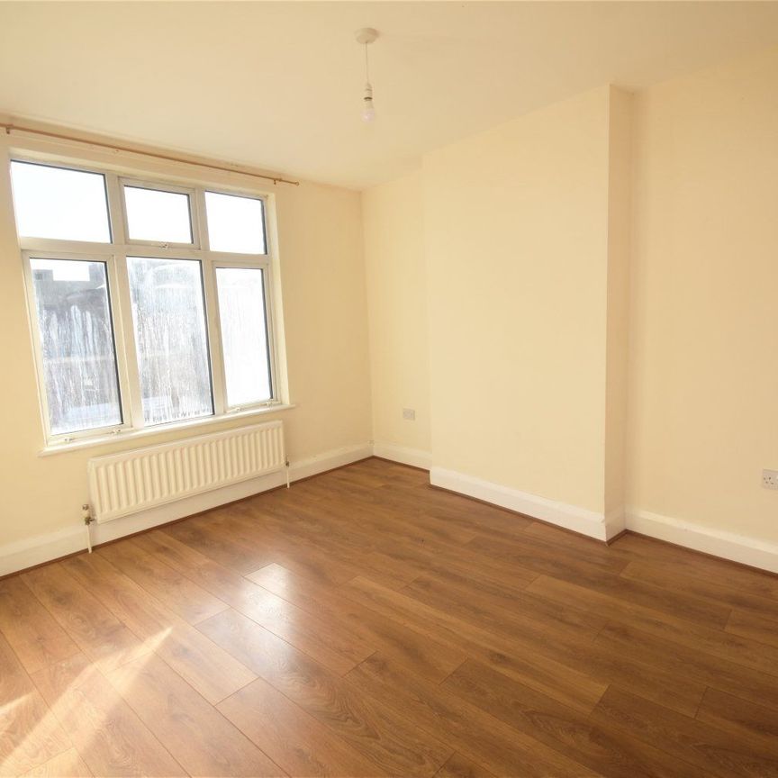 Eltham High Street, London, SE9 - Photo 1