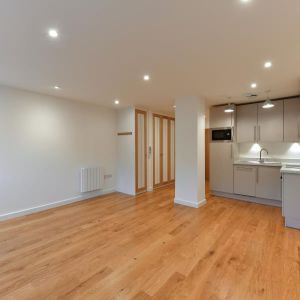 Broadway, WokingProperty for lettings - Seymours - Photo 2