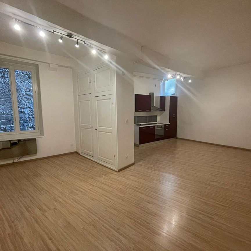 Location Appartement 2 pièces 53m² - Photo 1