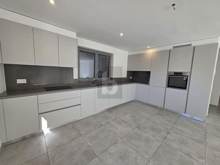 MODERNO IN POSIZIONE SOLEGGIATA - Foto 3