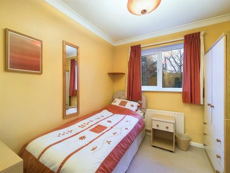3 bedroom semi-detached house to rent - Photo 4