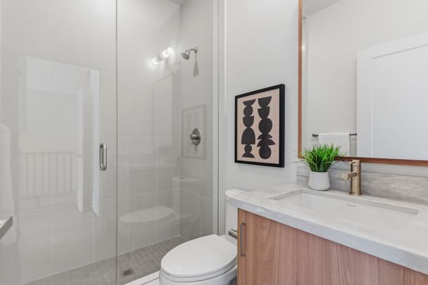 For Lease - 86 Kenwood Avenue Unit# Unit 2, Toronto, Ontario - Photo 1