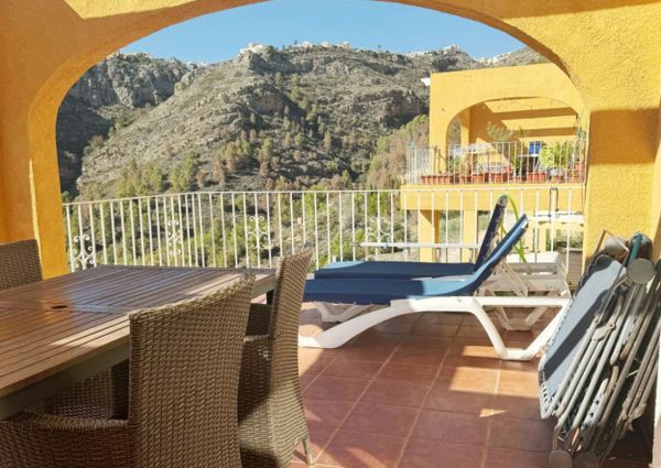 2-bedroom apartment with swimming pool in Benitachell