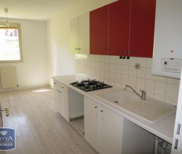 Location Appartement 4 pièces 80m² FONTAINE 38600 - Photo 4