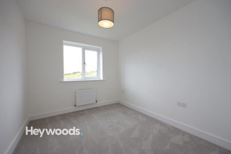 3 bedroom mews to rent - Photo 5
