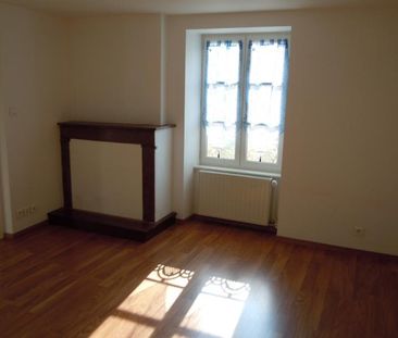 Location Appartement 4 pièces 92m² MACON 71000 - Photo 2