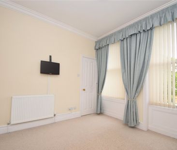 1 bed apartment to rent in The Crescent, Scarborough, YO11 - Photo 3