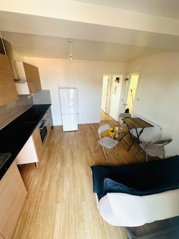 1 Bed Flat, Station Parade, IG11 - Photo 2