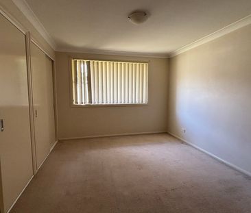 Convenient & central! - Photo 4