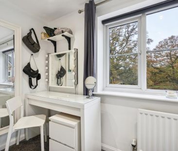 2 bedroom end of terrace house to rent - Photo 4