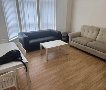 Price £950 pcm - Available Now - Unfurnished - Photo 1