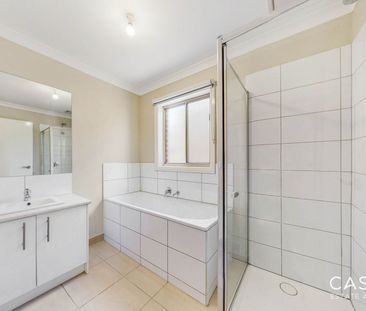 21 Knightsford Avenue, Clyde - Photo 5