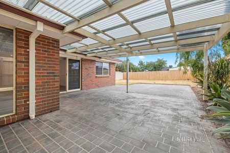 51 Bowman Drive, Mornington - Photo 2