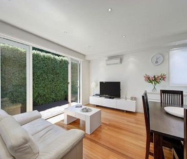 2/32 Hutton Street, Thornbury VIC 3071 - Photo 5