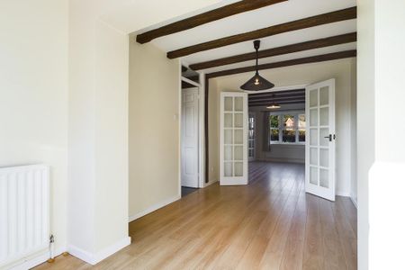 3 bedroom semi-detached house to rent - Photo 2