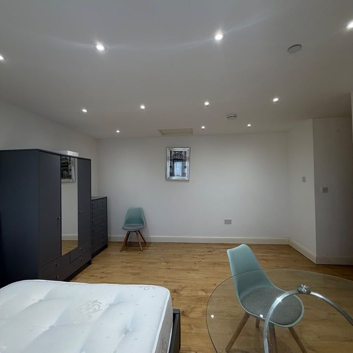 Studio Flat, Kingsley Road, HA2 - Photo 1