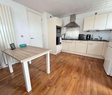 Longfield Centre, Prestwich, Manchester, M25 - Photo 5