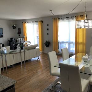2 Chambres - Lumineux Et Spacieux! - Photo 2
