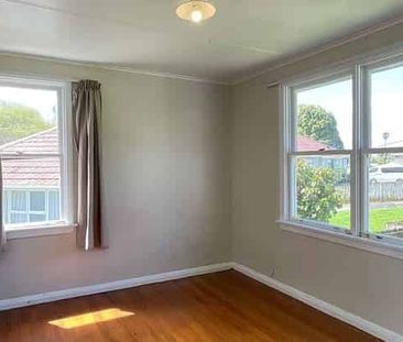 3 Bedroom House in Panmure - Photo 3