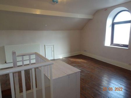 3 bedroom terraced house to rent - Photo 2