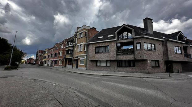 Appartement met 2 slaapkamers en terras te Lokeren - Nabij Station - Photo 1