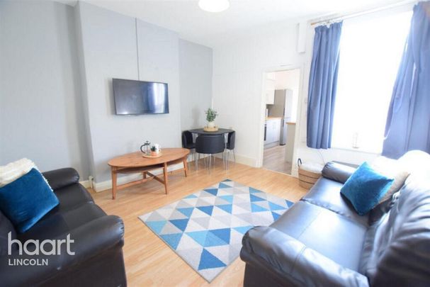 3 bedroom terraced house to rent - Photo 1