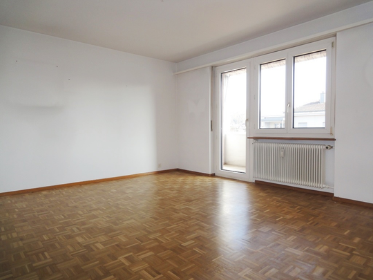 GEMÜTLICHE WOHNUNG MIT BALKON AN ZENTRALER LAGE - Photo 1