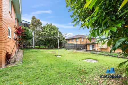 “SOLID BRICK IN SUPERB STAFFORD” - Photo 3