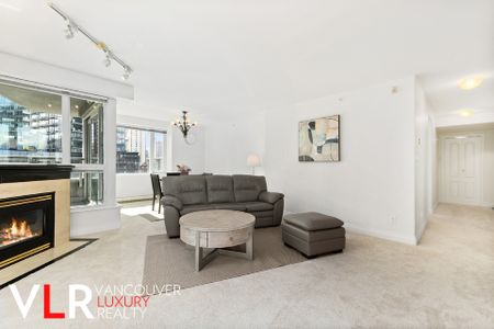 Condo in Downtown Vancouver, BC - Photo 3
