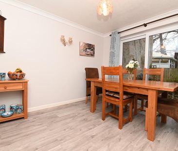 3 bedroom link detached house to rent - Photo 3