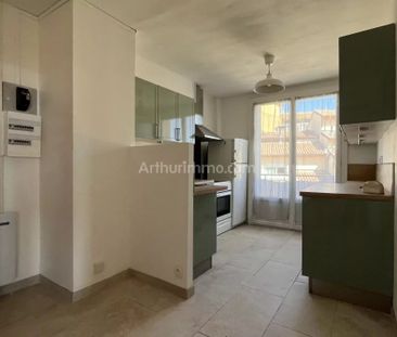 Location Appartement 4 pièces 81 m2 à Manosque - Photo 5