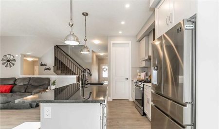 For Lease - 971 Wright Drive, Midland, Ontario - Photo 2