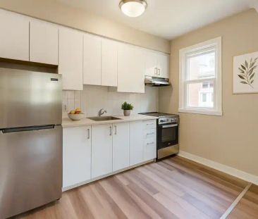 362 McArthur & 388-390 Irwin Miller | 362 McArthur, Ottawa - Photo 1