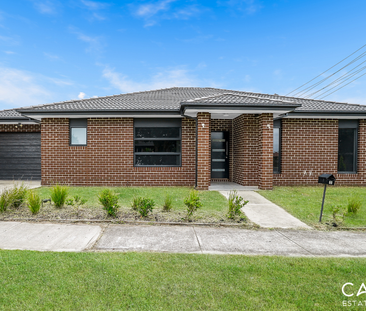 5 Sharpe Street, Cranbourne - Photo 2