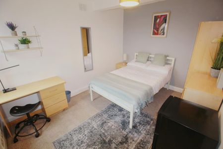 1 bedroom in a house share to rent - Photo 5