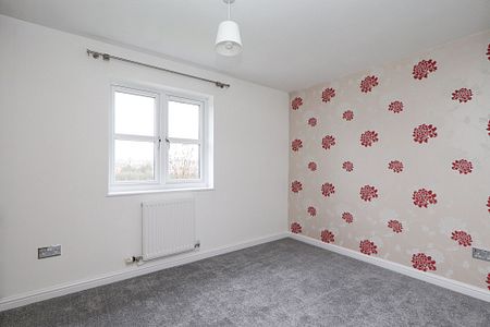 2 bedroom Semi-Detached House to rent - Photo 2