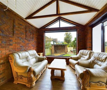 3 bedroom detached house to rent - Photo 5