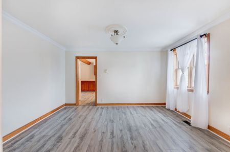 For Lease - 161 South Street, Goderich, Ontario - Photo 4