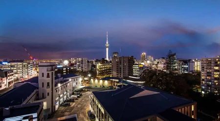 Location, Roomie, Views It has it all. - Photo 5