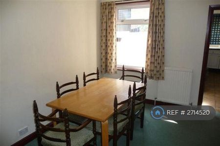2 bedroom terraced house to rent - Photo 2