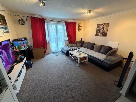 Burton Court, Peterborough PE1 5AF, Property for rent - Photo 1