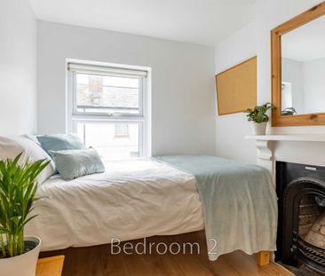 Room 4 - Photo 4